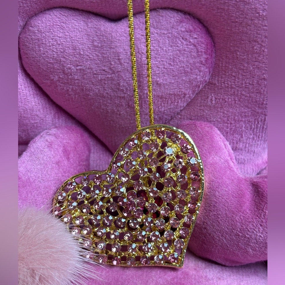 🩷Pretty Pink Heart Brooch Necklace🩷